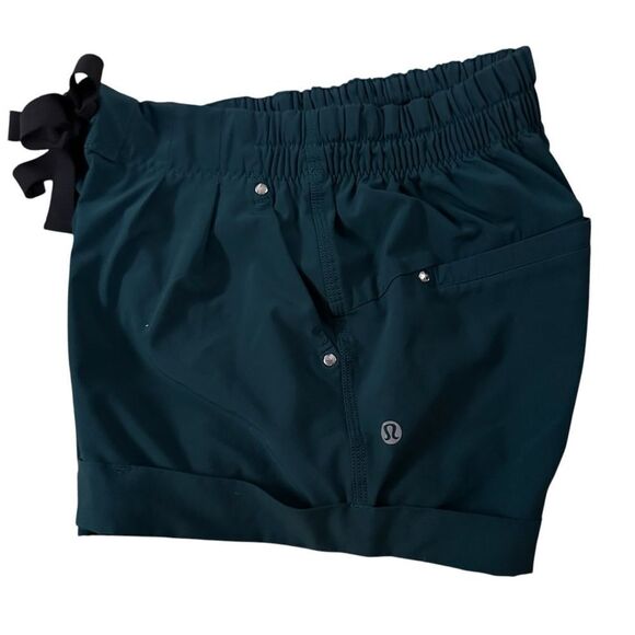Lululemon Spring Break Away Short
Deep Green ~ size 4 - Picture 3 of 12